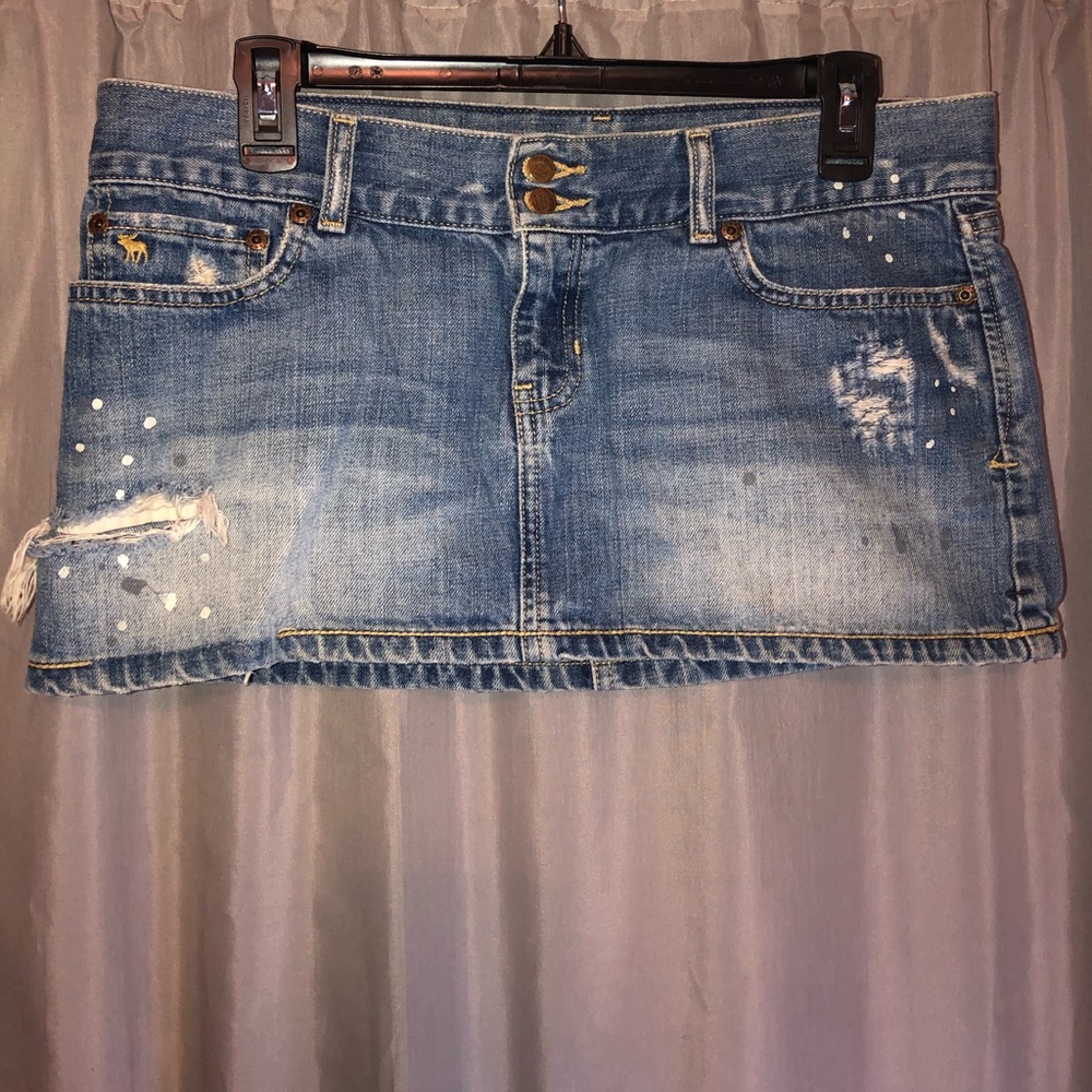 Used adorable mini skirt